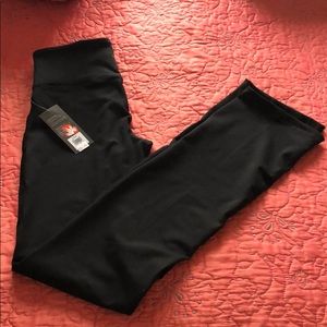 BRAND NEW! Old Navy Active Bootcut Blk Leggings XS